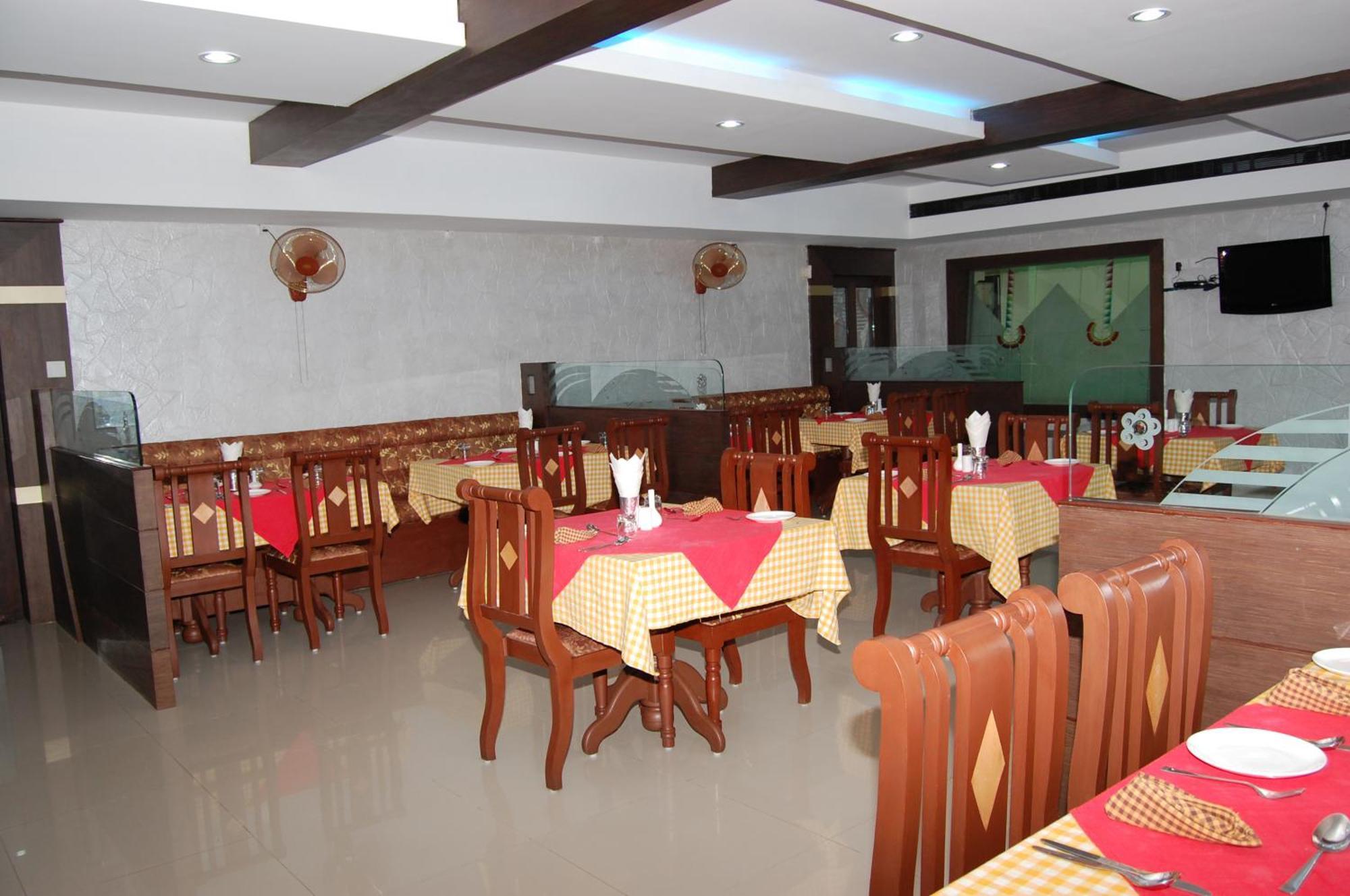 Hotel Kpm Regency à Palakkad Chambre photo