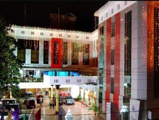 Hotel Kpm Regency à Palakkad Extérieur photo